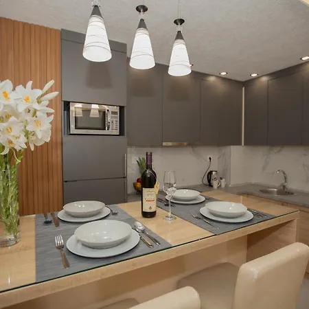 Apartman Lena Апартаменты